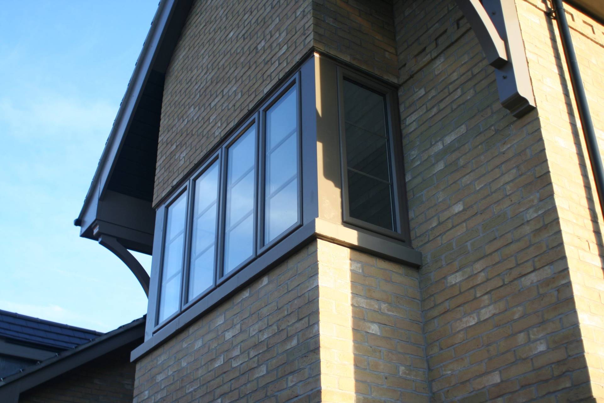 Why Choose Aluminium Windows For Your Trade Needs?