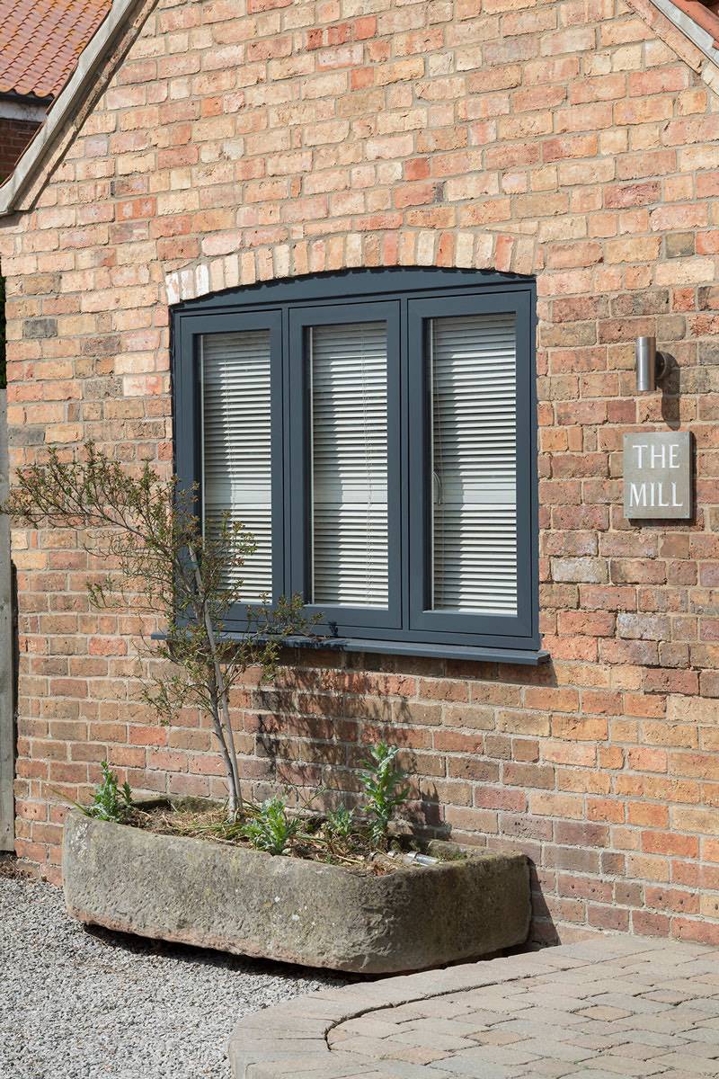 Benefits Of Choosing Flush Sash Windows For Your Christchurch Business